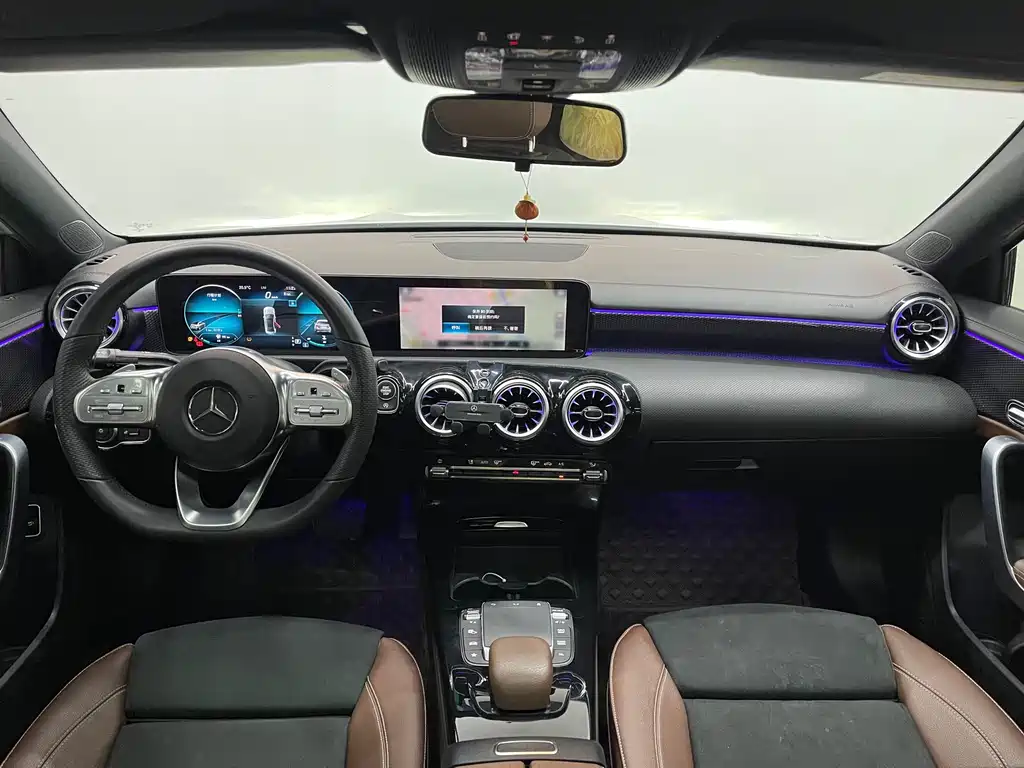 Mercedes-Benz A-Class 2021 — фото 7