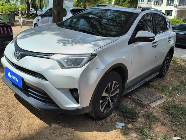Toyota RAV4 2017