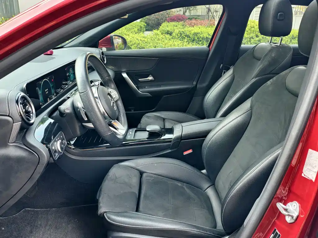 Mercedes-Benz A-Class 2019 — фото 22