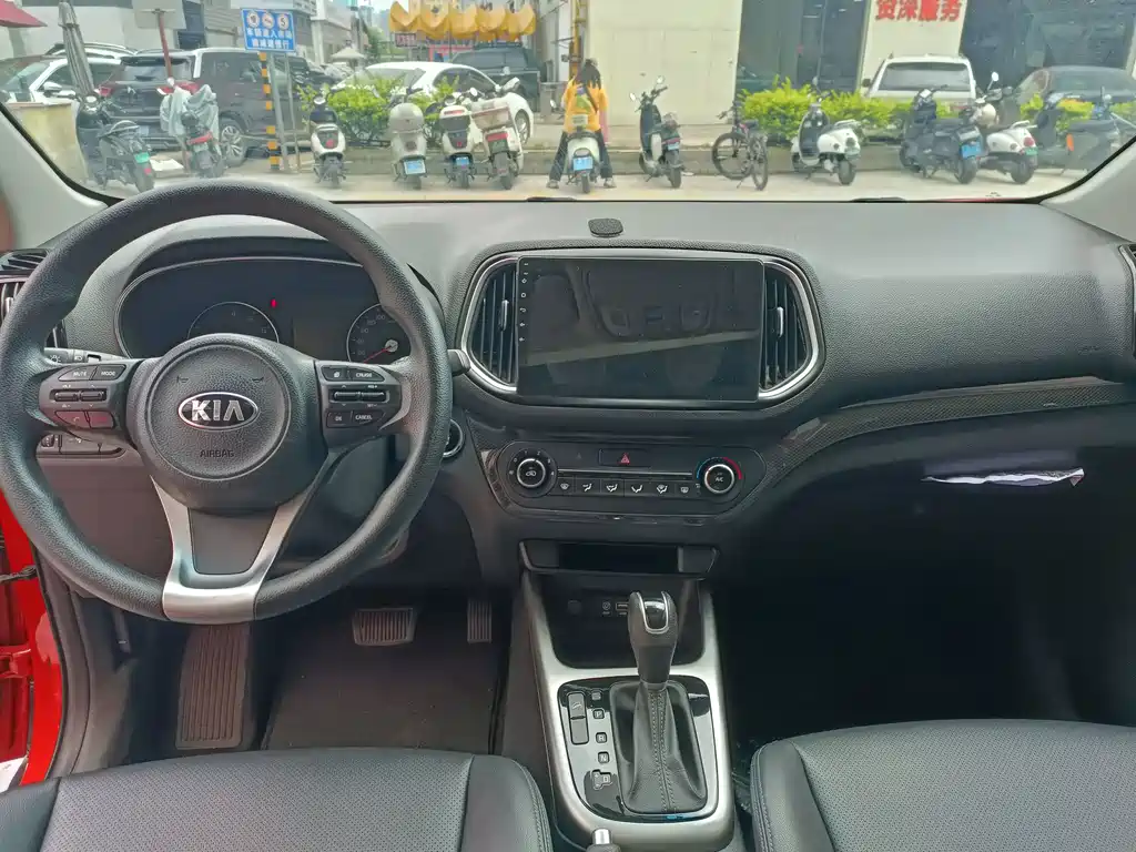Kia KX3 2016 — фото 8