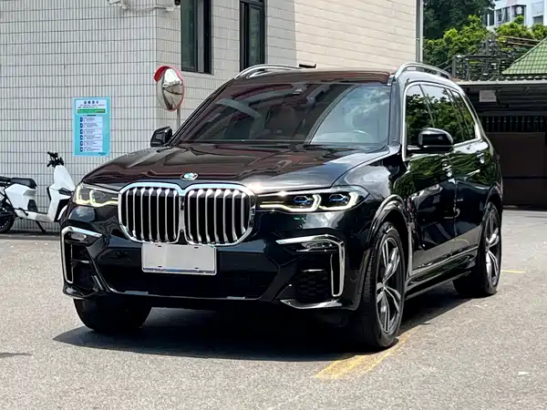 BMW X7 2022