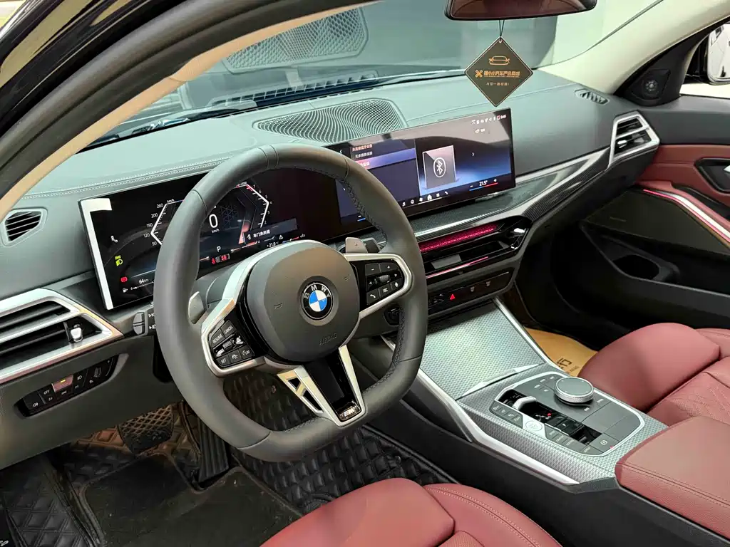 BMW 3 Series 2025 — фото 13