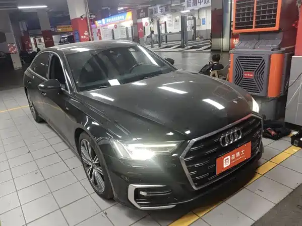 Audi A6L 2022