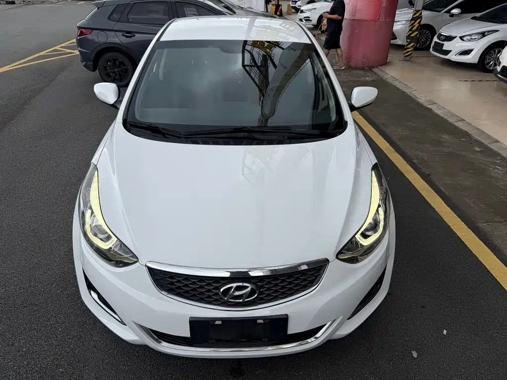 Hyundai Elantra Langdong 2017 — фото 4