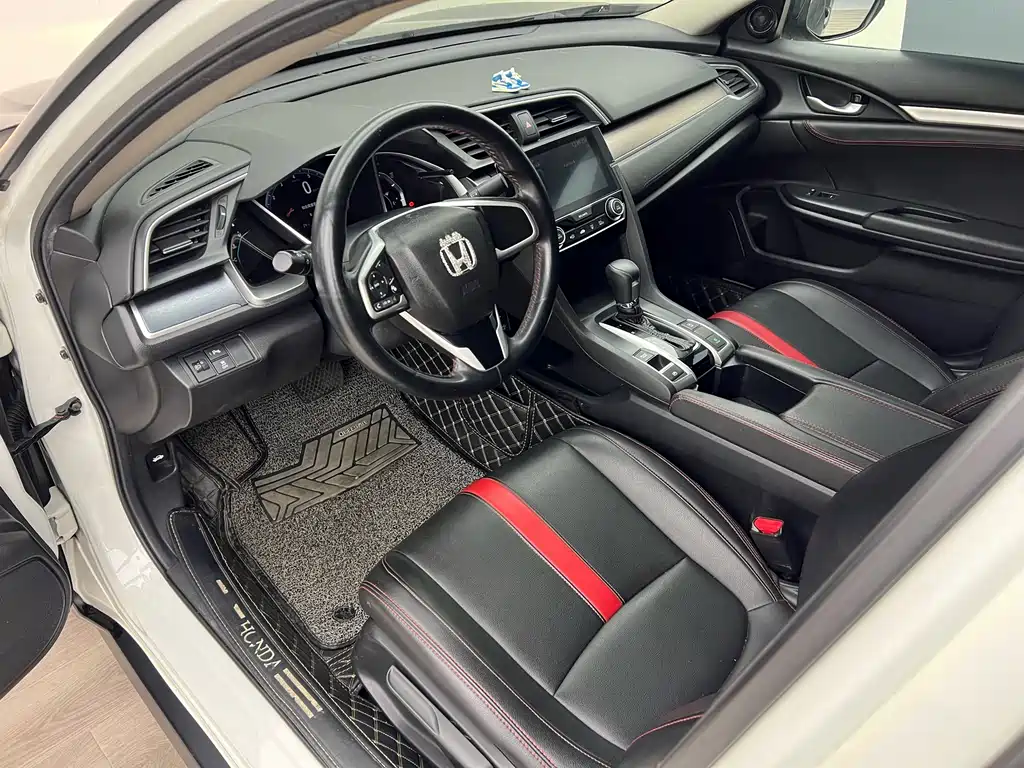 Honda Civic 2019 — фото 19