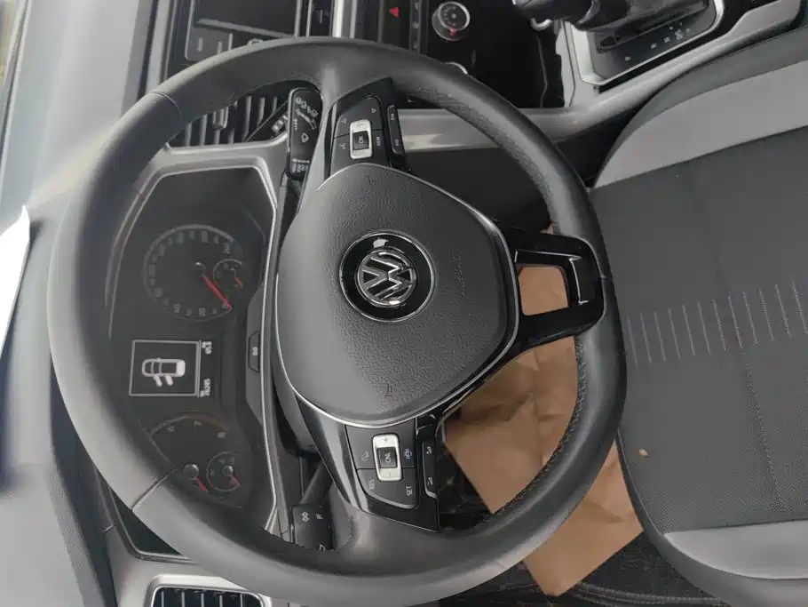 Volkswagen T-Roc 2020 — фото 15