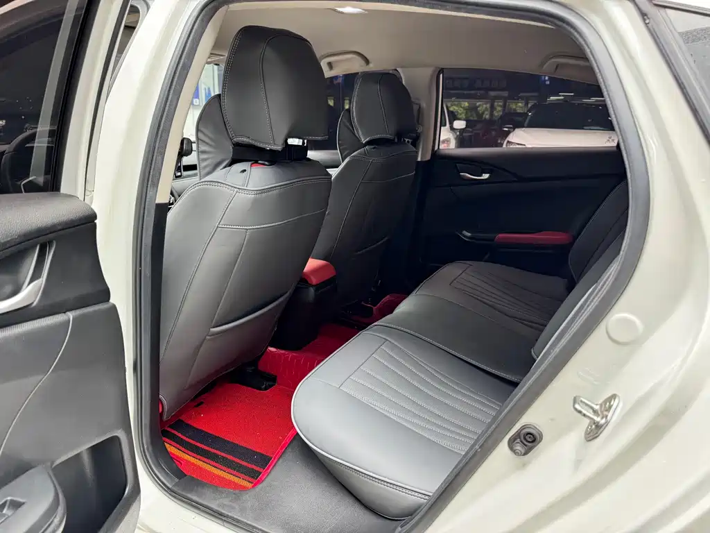 Honda Civic 2020 — фото 10