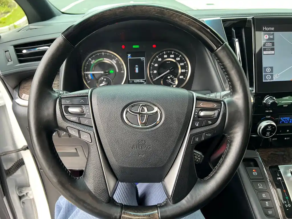 Toyota Alphard 2021 — фото 10