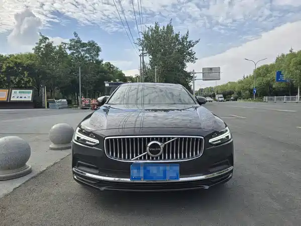 Volvo S90 2022