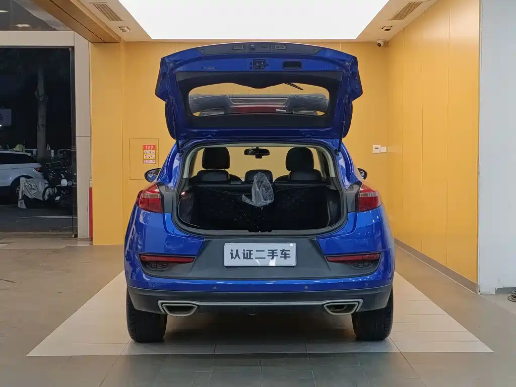 Geely Emgrand GS 2017 — фото 24
