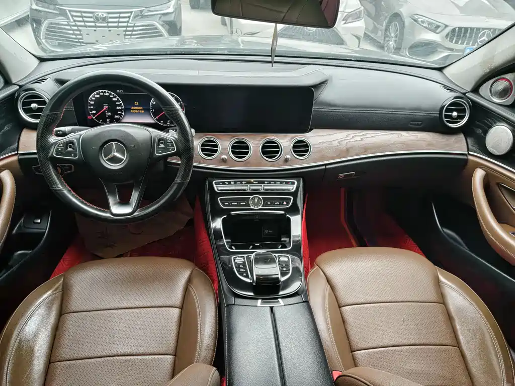 Mercedes-Benz E-Class 2017 — фото 19