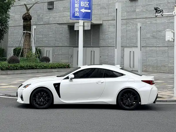 Lexus RC F 2015