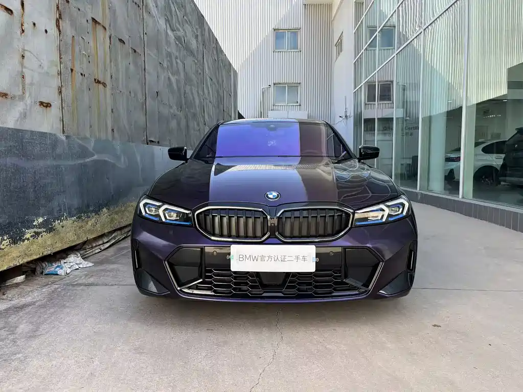 BMW 3 Series 2025 — фото 1