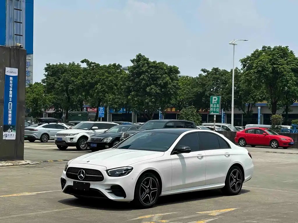 Mercedes-Benz E-Class 2022