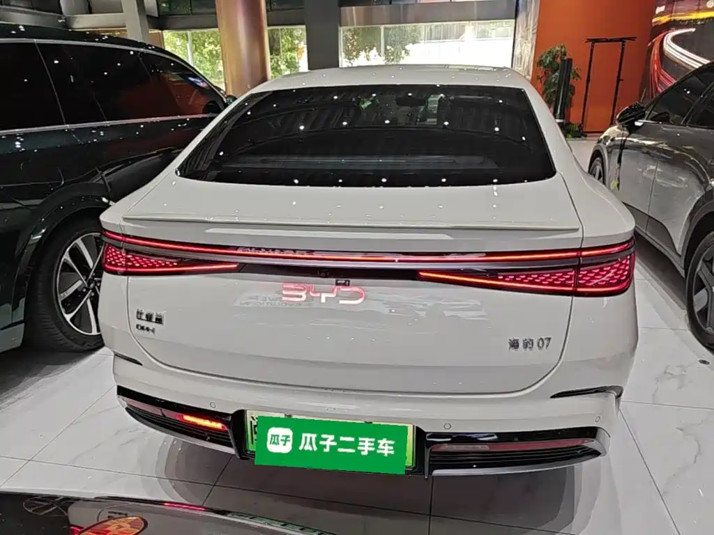 BYD Seal 07 DM-i 2025 — фото 6