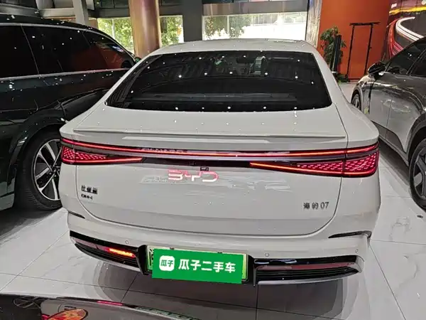 BYD Seal 07 DM-i 2025