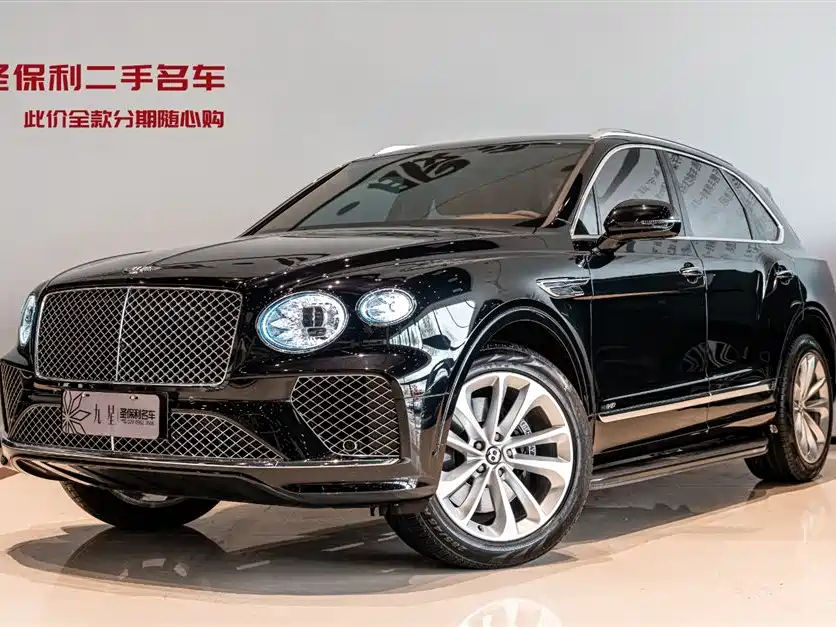 Bentley Bentayga 2023 — фото 1