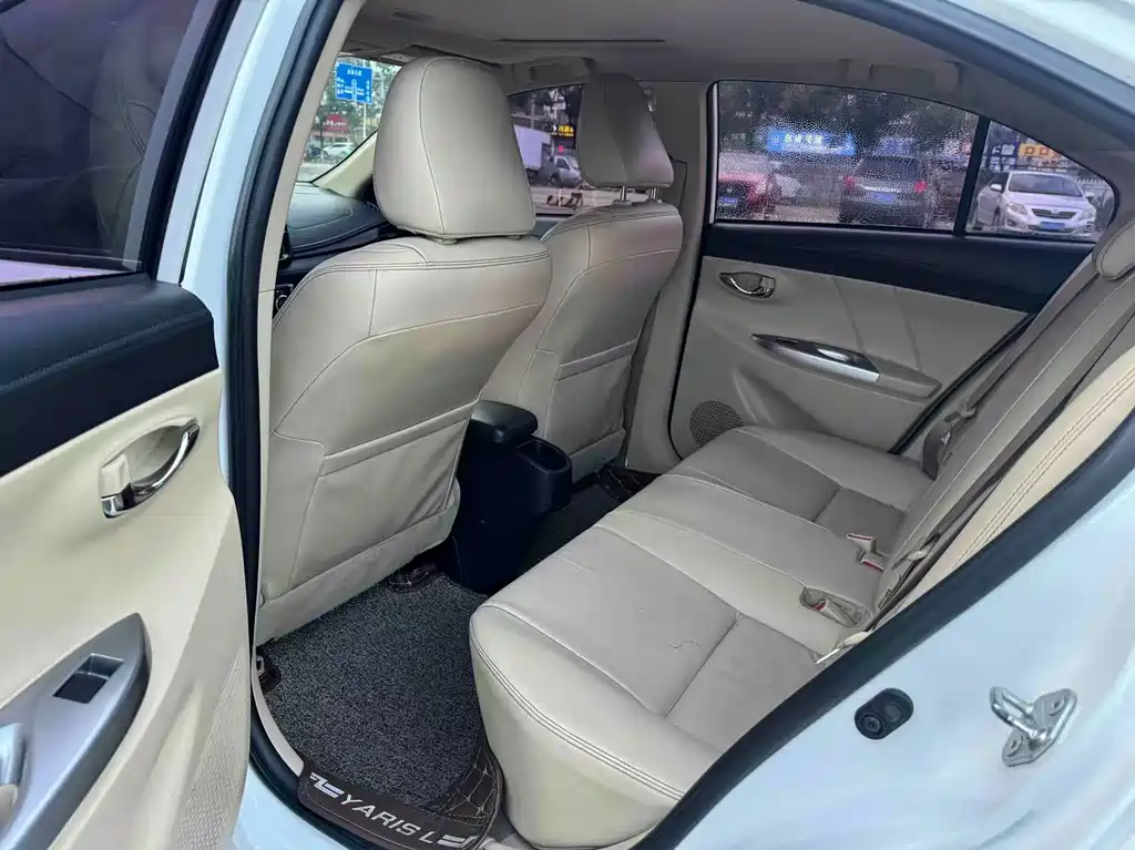 Toyota Yaris L 2017