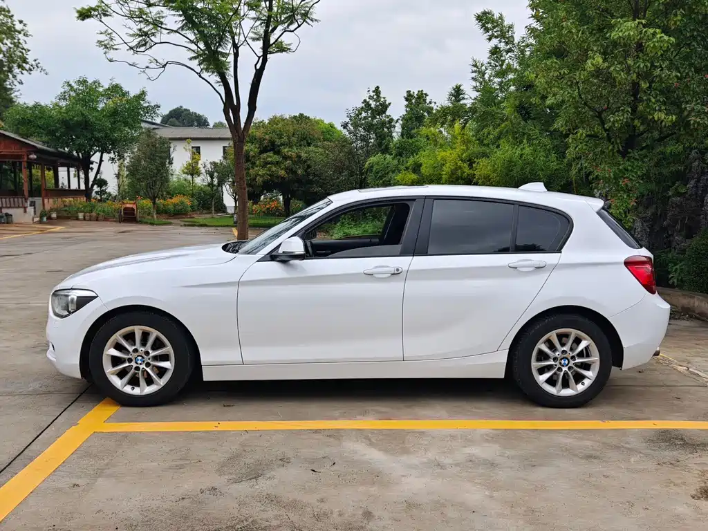 BMW 1 Series 2012 — фото 8