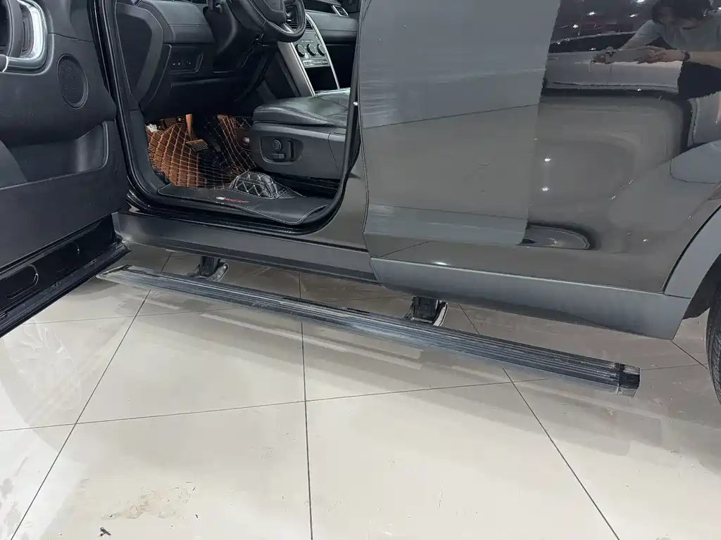 Land Rover Discovery Sport 2018 — фото 15