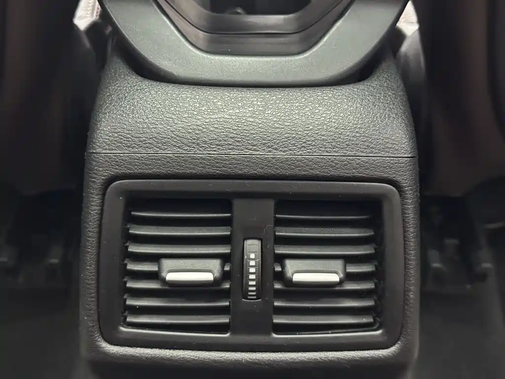 BMW X1 2016 — фото 17