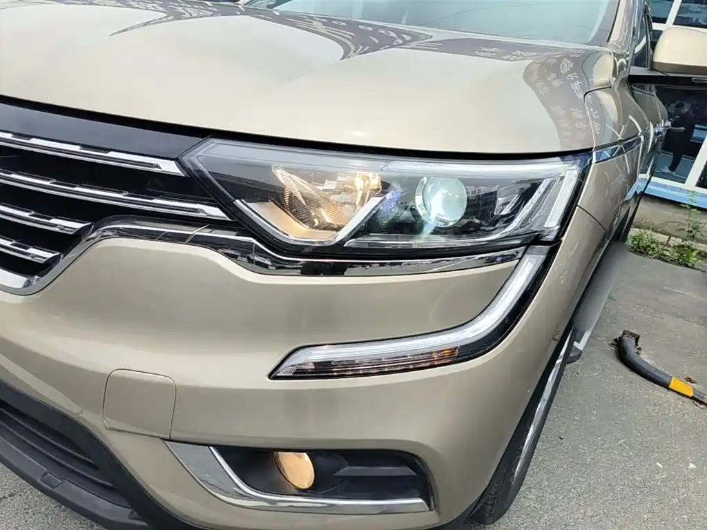 Renault Koleos 2017 — фото 24