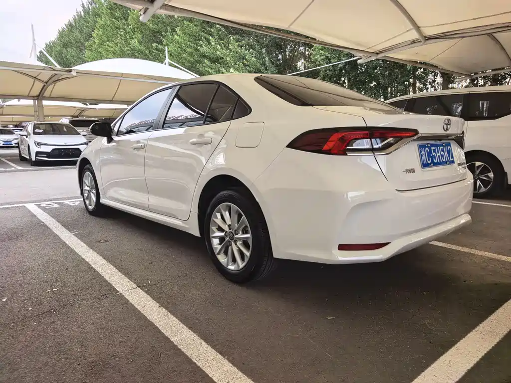 Toyota Corolla 2023 — фото 17