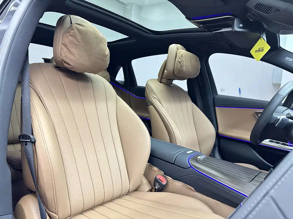 Mercedes-Benz E-Class 2025 — фото 16