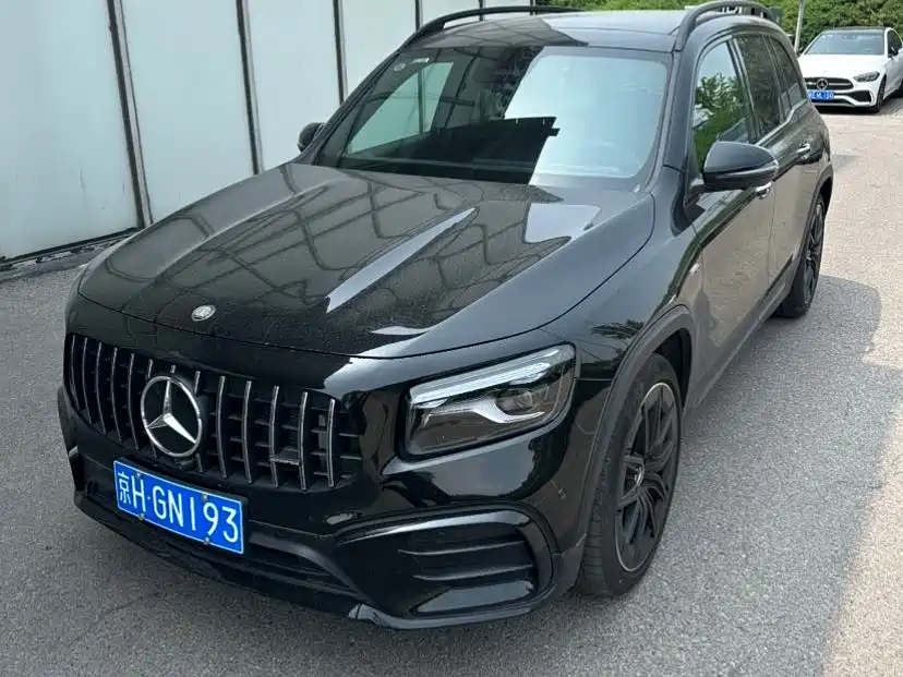 Mercedes-Benz GLB AMG 2025