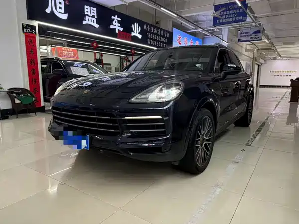 Porsche Cayenne 2021