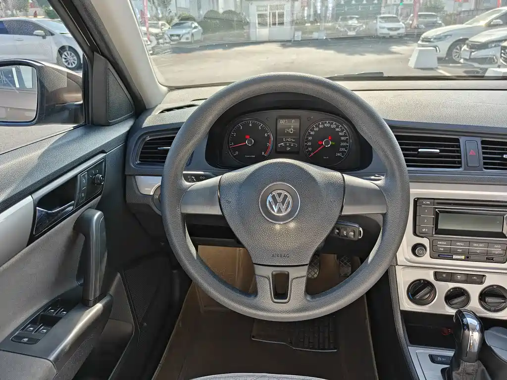 Volkswagen Gran Lavida 2013