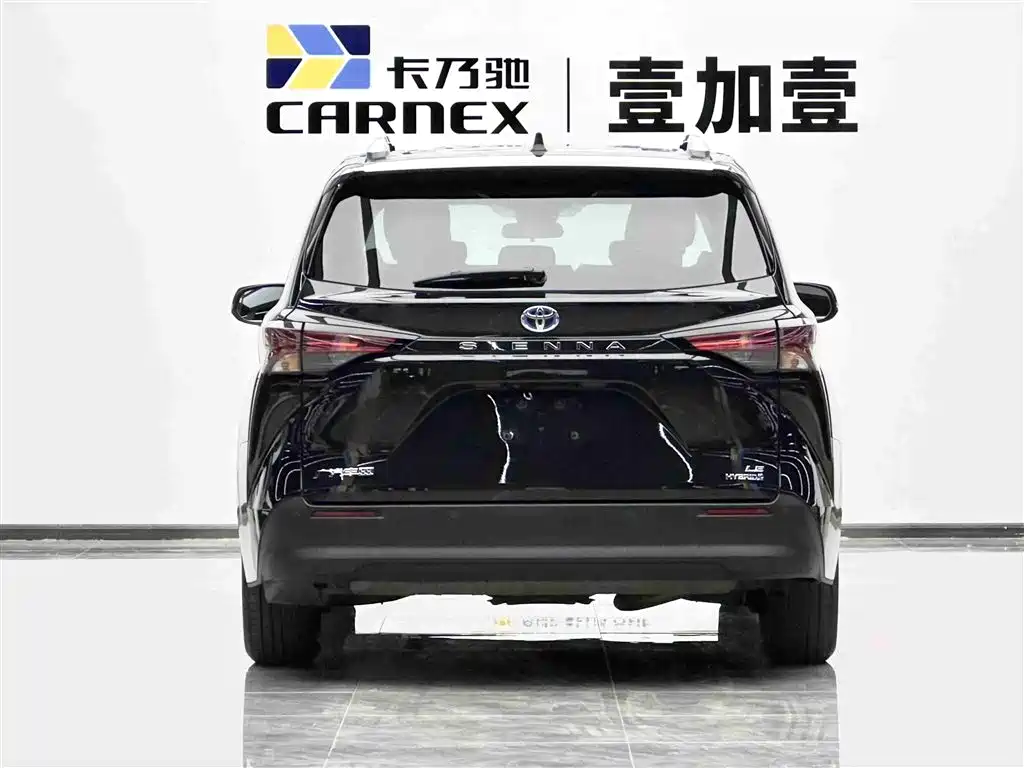 Toyota Sienna 2022 — фото 15