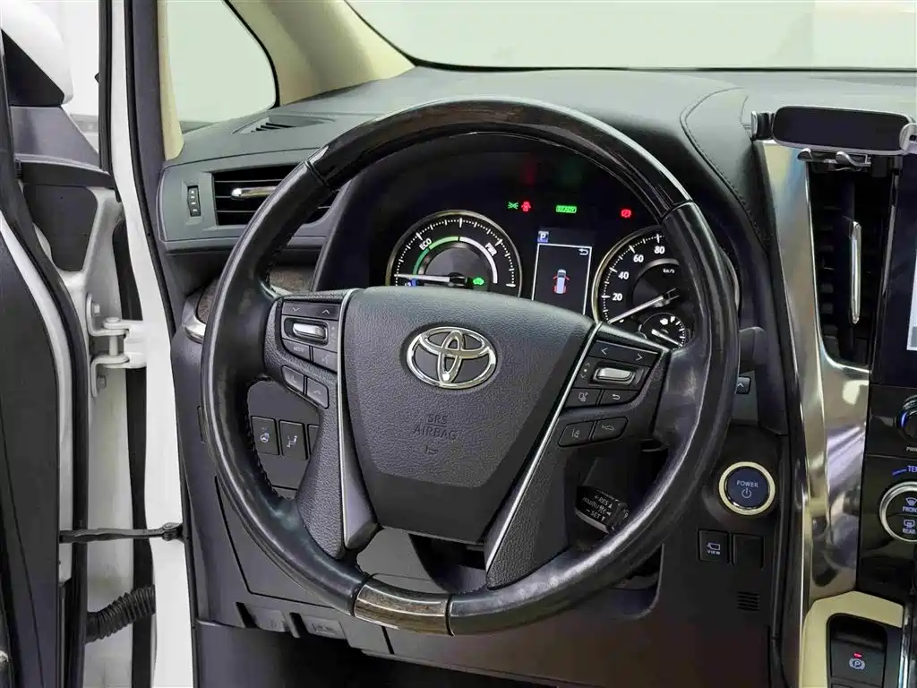Toyota Alphard 2022 — фото 11