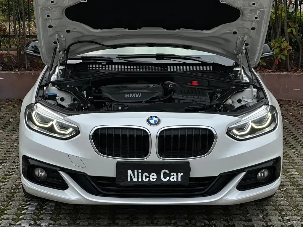 BMW 1 Series 2017 — фото 23