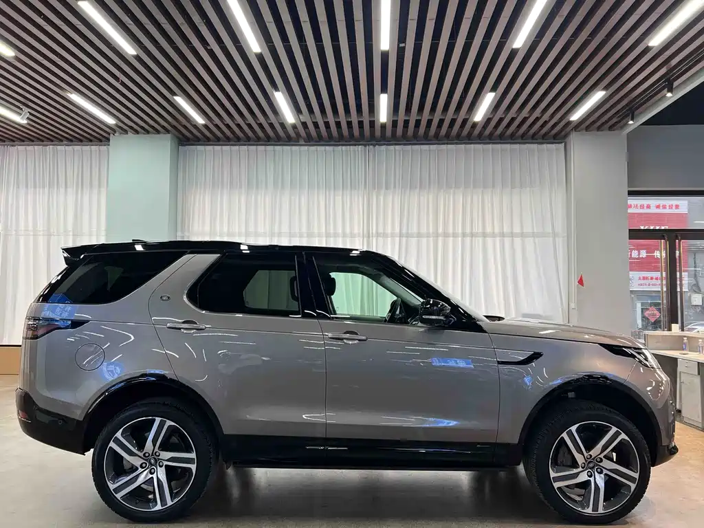 Land Rover Discovery 2021 — фото 15