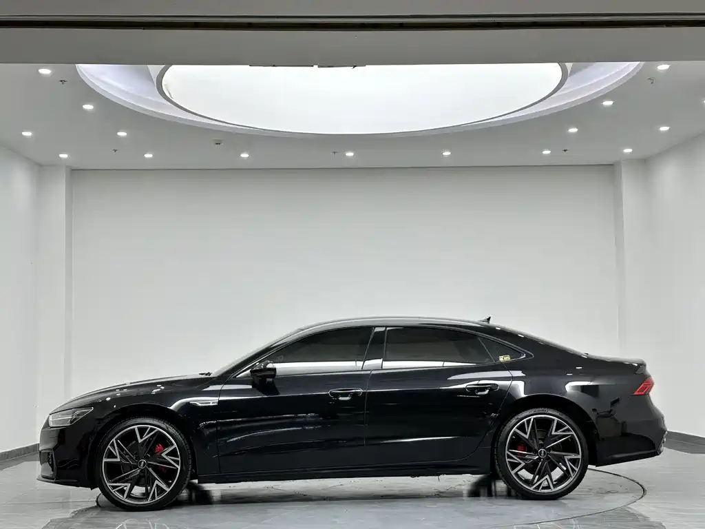 Audi A7L 2024 — фото 6