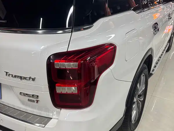 GAC Trumpchi GS8 2017