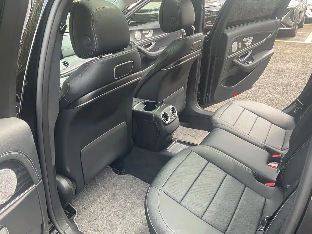 Mercedes-Benz E-Class 2019 — фото 14