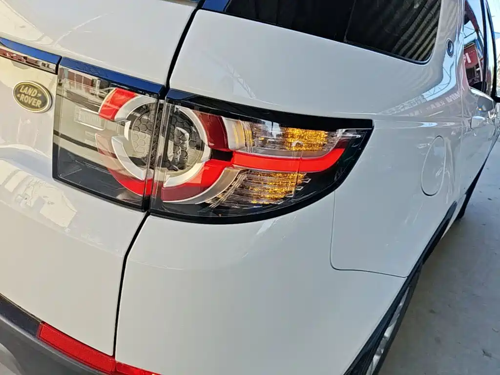 Land Rover Discovery Sport 2019 — фото 8
