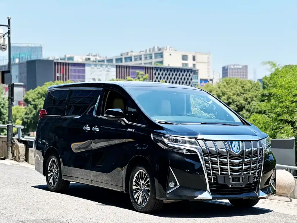 Toyota Alphard 2022 — фото 3