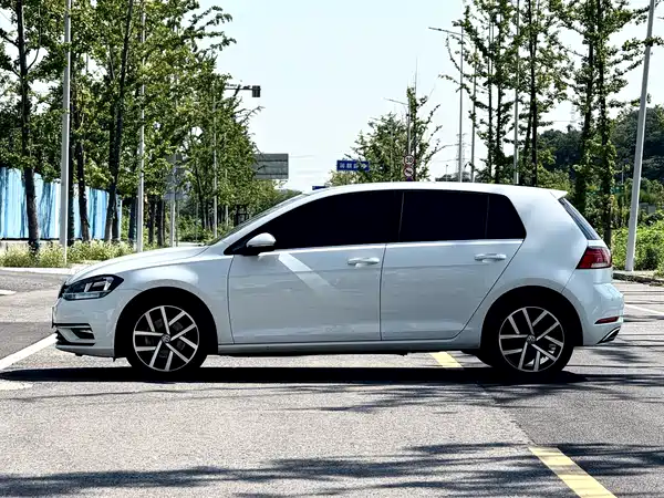 Volkswagen Golf 2020