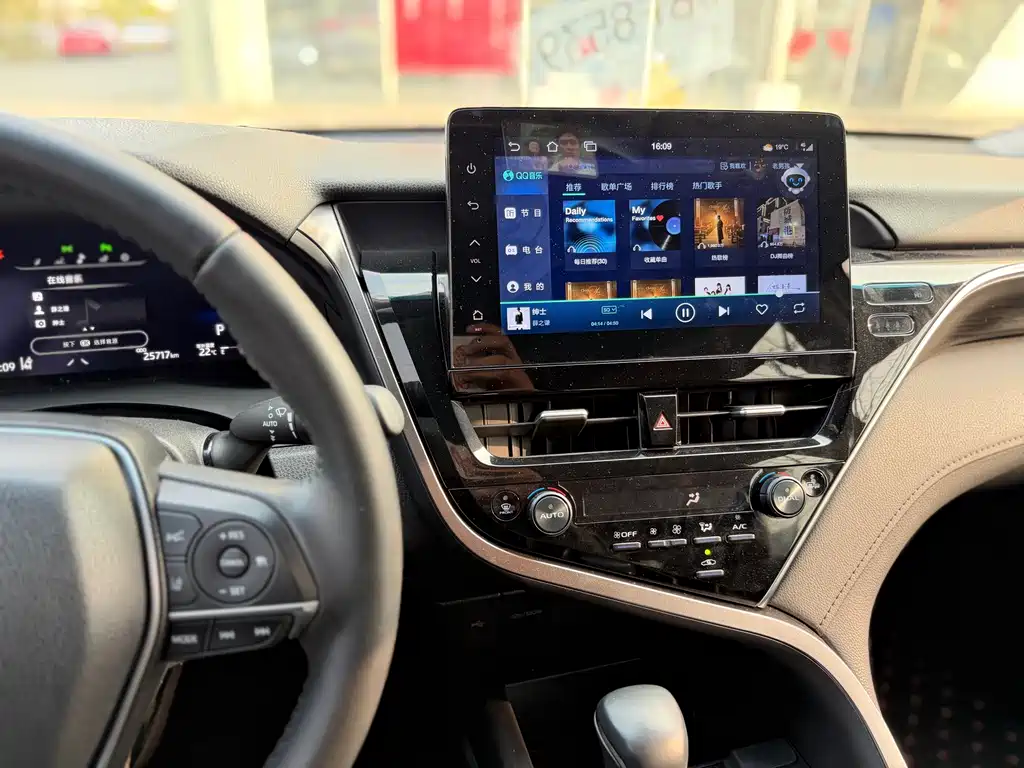 Toyota Camry 2026 — фото 10