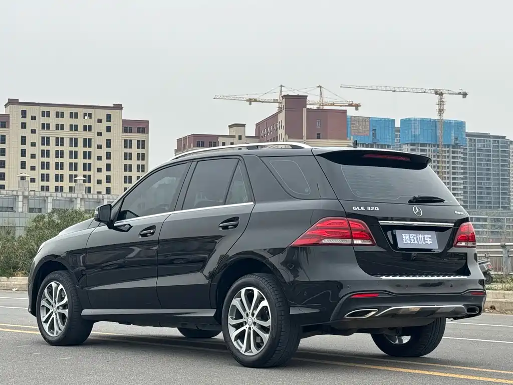 Mercedes-Benz GLE 2016 — фото 8