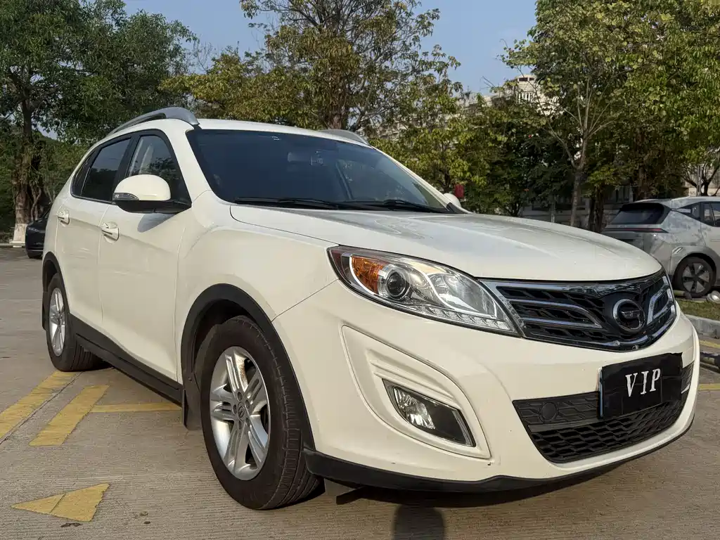 GAC Motor Trumpchi GS5 2014 — фото 3