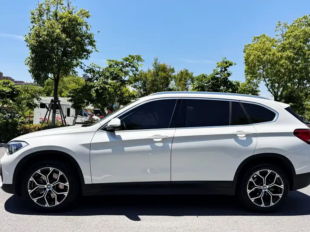 BMW X1 2023 — фото 3