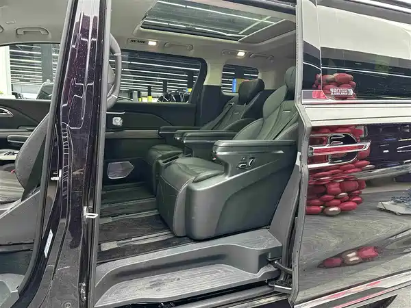 Hongqi HQ9 PHEV 2024