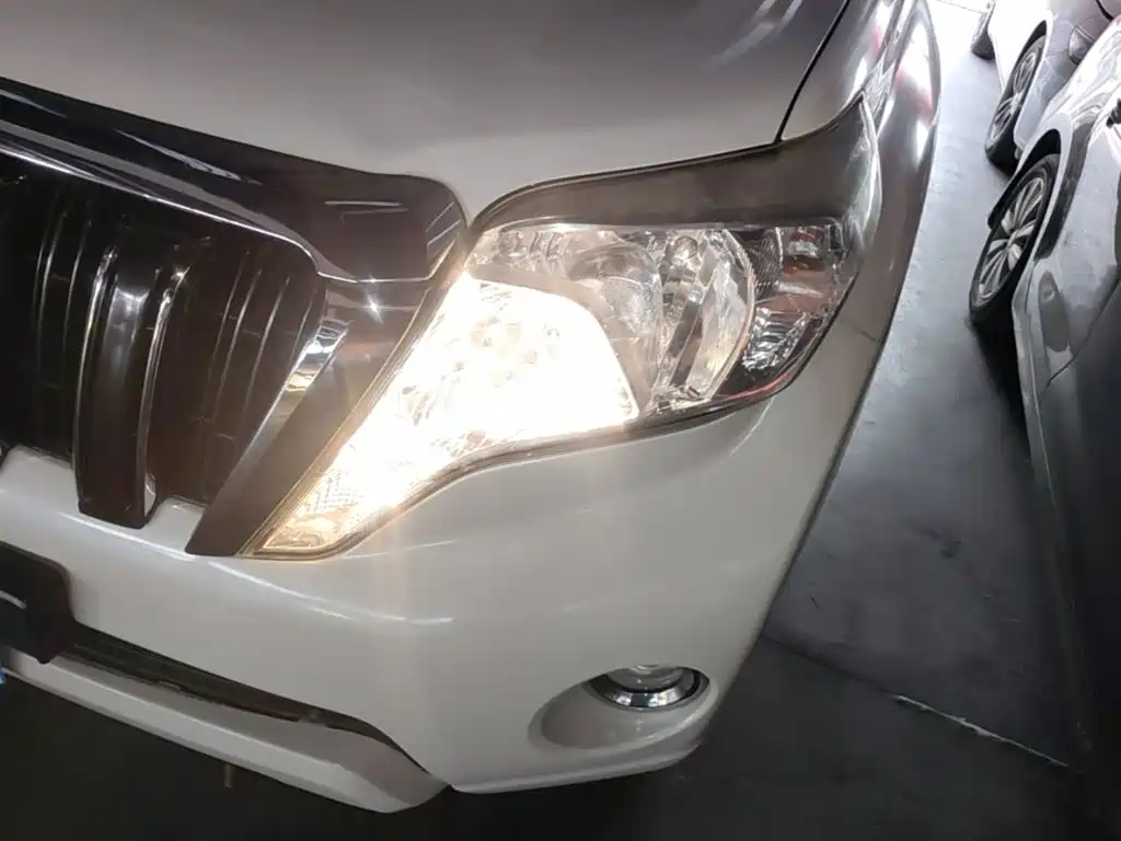 Toyota Prado 2017 — фото 24