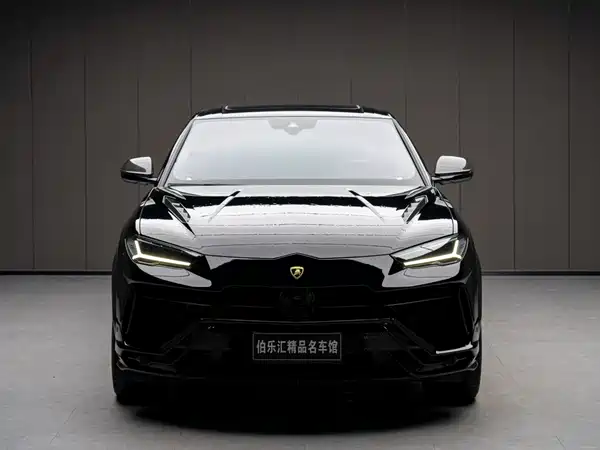 Lamborghini Urus 2024