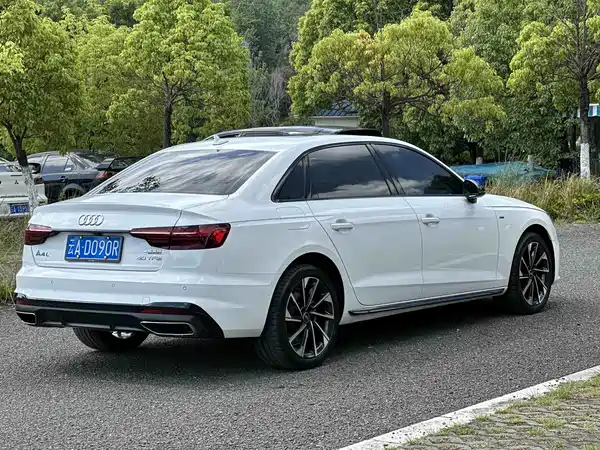 Audi A4L 2023