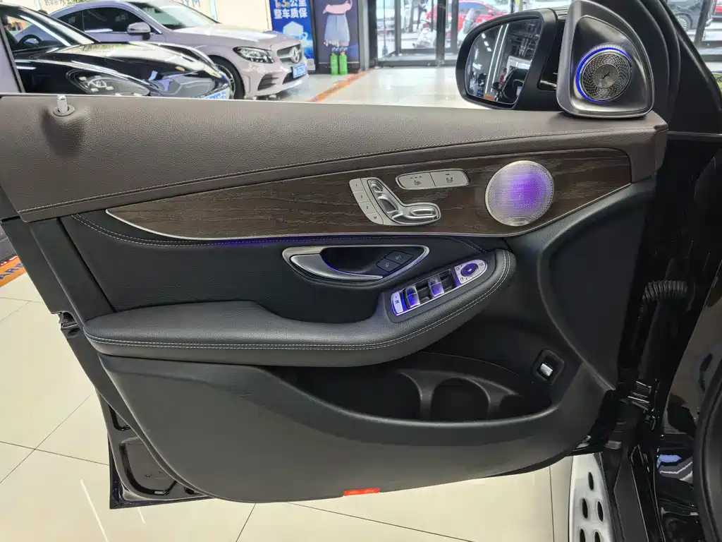 Mercedes-Benz GLC 2020 — фото 13